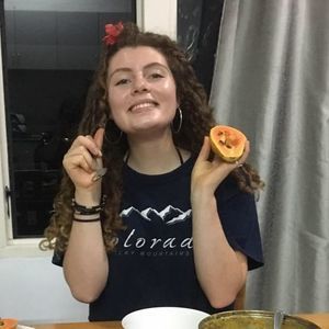 Meet your Posher, Danielle